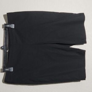 Bisou Bisou Shorts Womens Size 12 Black Bermuda Business Stretch